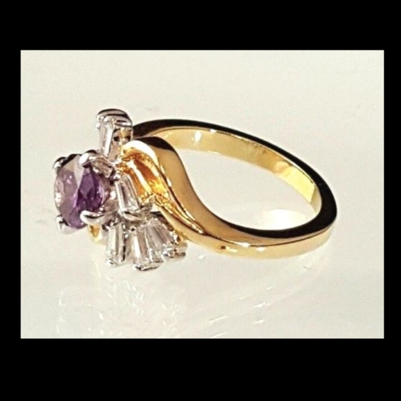 Gold Purple cocktail Ring Cubic Zirconia  Size  8 - Picture 4 of 6